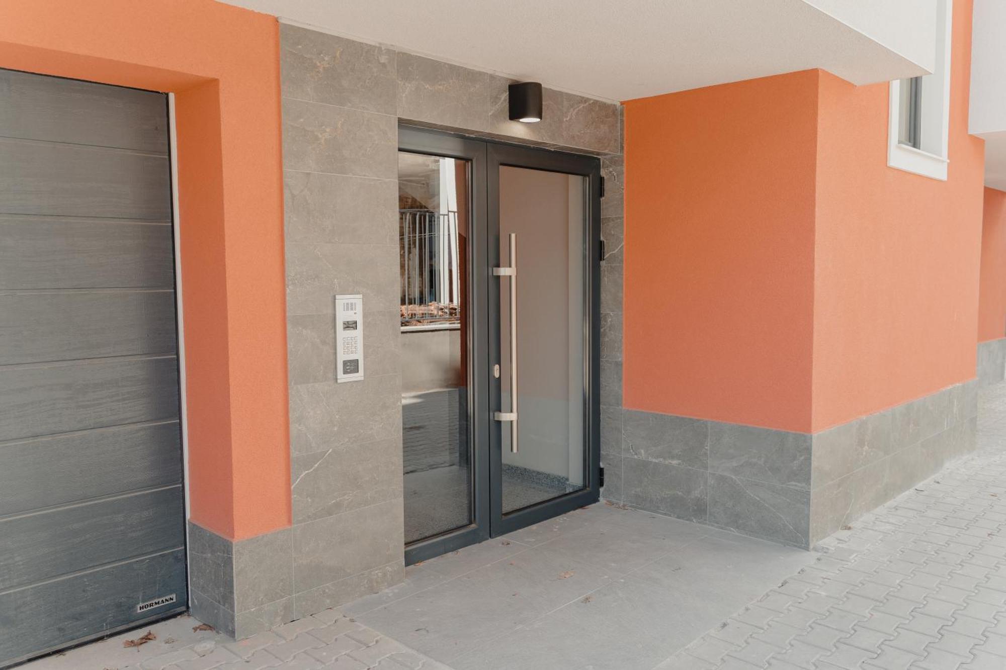 Hugo Apartment Varna Exterior photo
