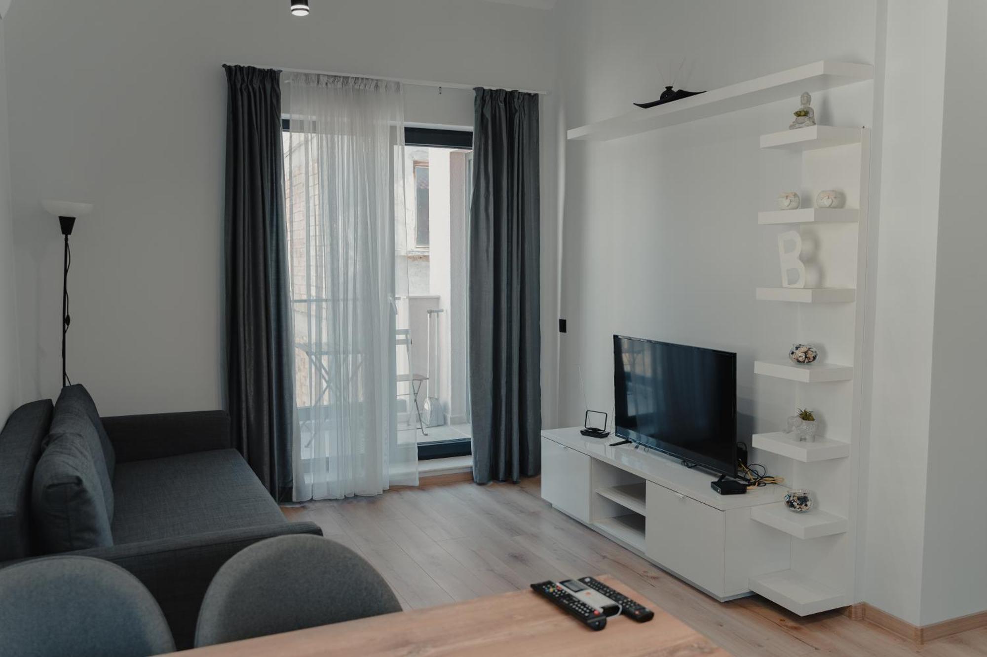 Hugo Apartment Varna Exterior photo