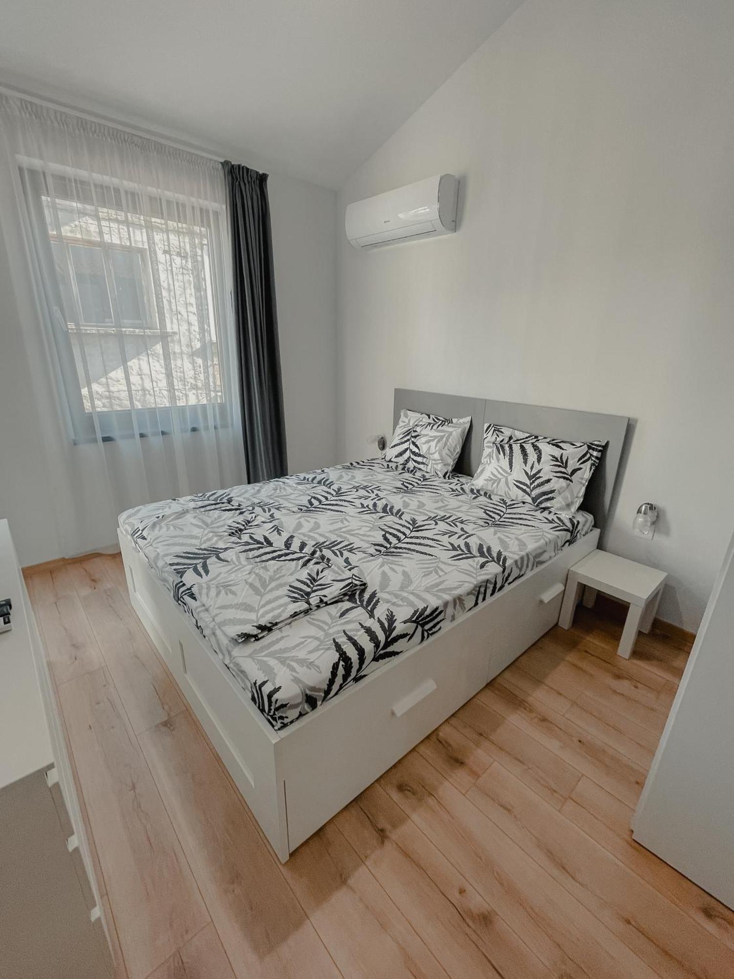 Hugo Apartment Varna Exterior photo